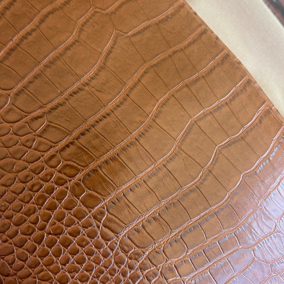 THE LIMITED WEEKENDER BAG - NEVER USED! - Picture 16 of 16